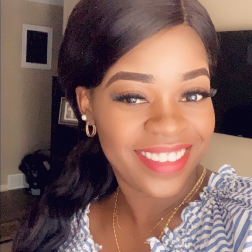 Meet your Posher, Ariane